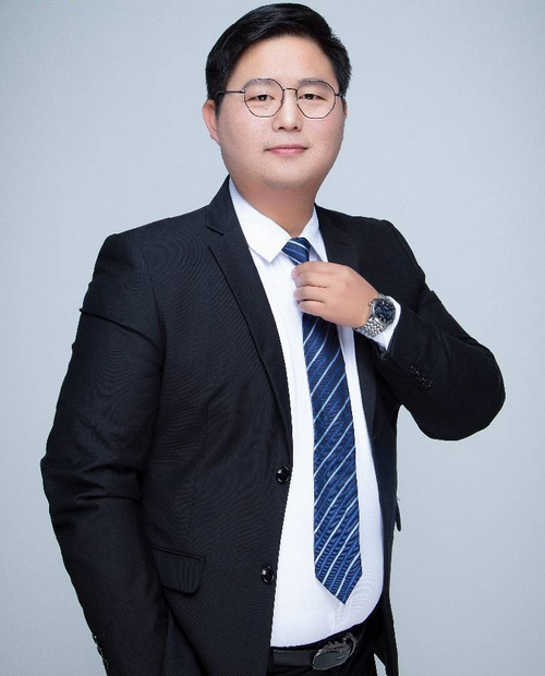 资深律师：侯武平