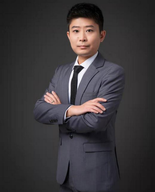 高级合伙人：刘华